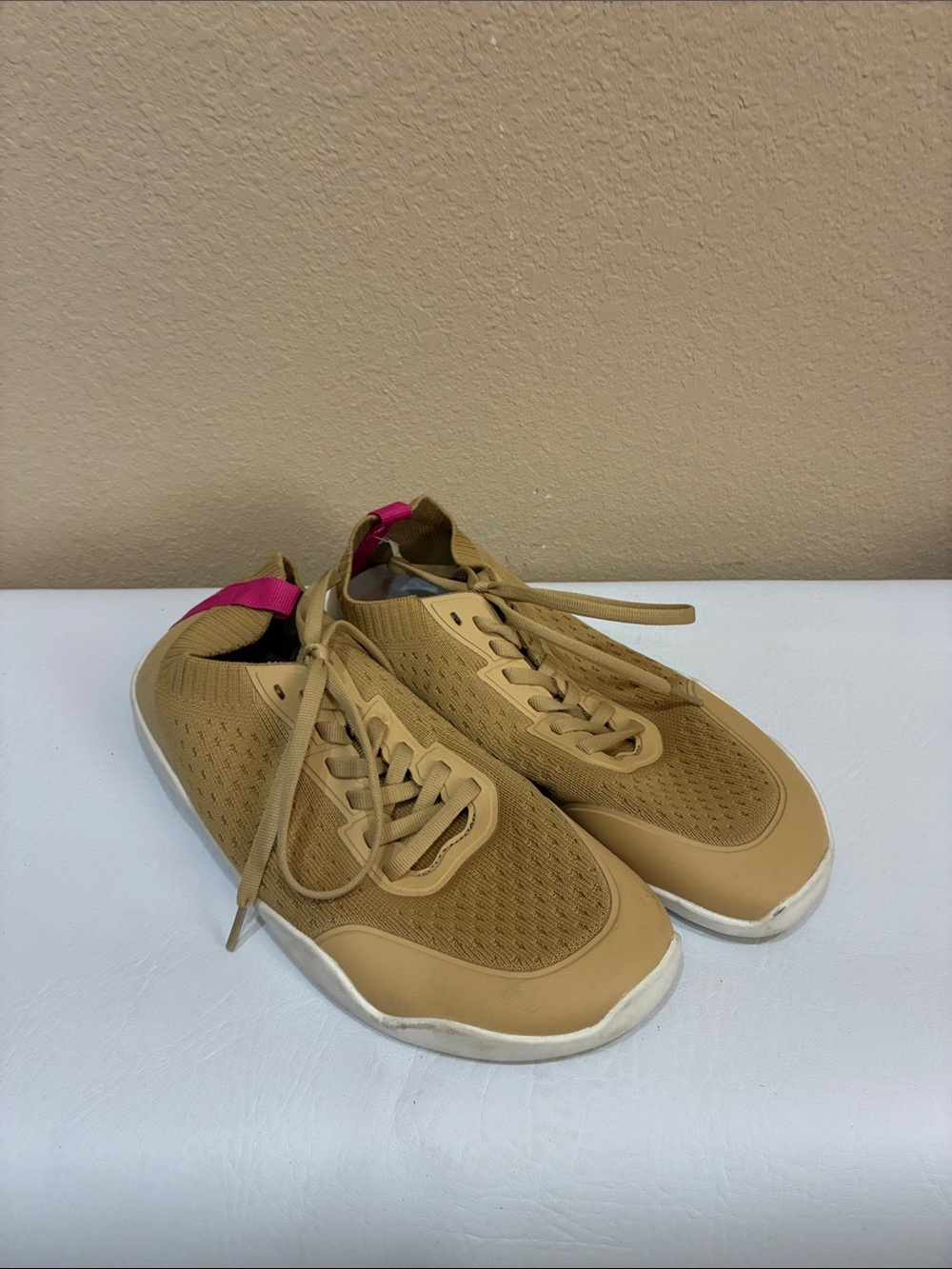 Peak Footwear Lightweight Tan Knit Sneaker with Pink Heel Tab